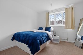 Luxurious 2-Bedroom Haven in Vibrant Robinhood: Ideal for Business or Leisure Stay - Nottingham - 6