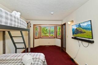 Monterey Mountain View Cabin W Hot Tub - Big Bear Lake - 9
