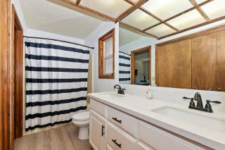 Monterey Mountain View Cabin W Hot Tub - Big Bear Lake - 2