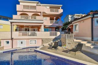 Seaside apartments with a swimming pool Razanj, Rogoznica - 9723 - Rogoznica - 8
