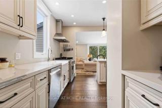 Perfection near the River - 4 Bedroom Villa Complimentary Breakfast Delivered Daily to the Rental - Niagara Falls - 1