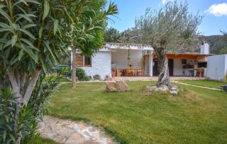 Amazing Home In Solanas, Sinnai With Wifi - 2