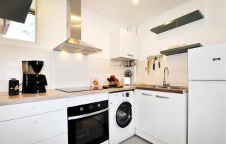 Nice Home In Bizanet With Kitchen - 4