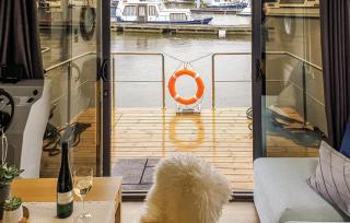 Gorgeous Ship In Ophoven With Lake View - 8