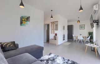 Villa Lippa Peroj 1 - 5