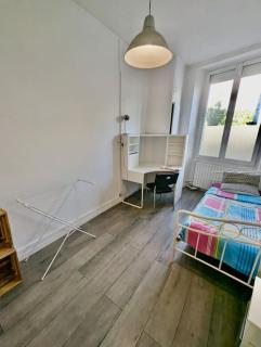 Superbe Chambre - Centre & Equipée avec Wifi - 5