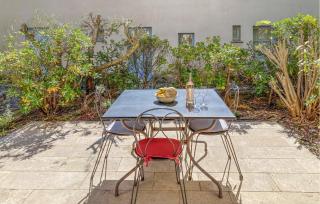 2 Bedroom Lovely Home In Saint-Laurent-De-La-Ca - 9