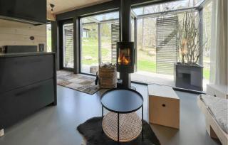 Awesome Home In Fristad With Kitchen - Tämta - 8