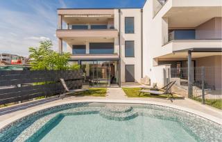 Awesome Apartment In Novigrad With Wifi - 3