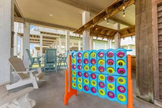 Hot Tub, Gas Grill, Tiki Bar w/TV, Dog Friendly - 1