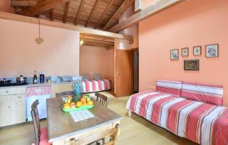 2 Bedroom Stunning Apartment In Pezzoro - 1