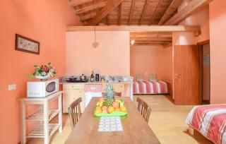 2 Bedroom Stunning Apartment In Pezzoro - 2