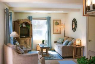 Beach Happy 4bedrooms-3bath steps to beach - 1