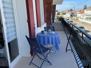Appartement familial à 50m de la plage - 2 chambres, balcon, animaux acceptés, parking privatif - FR-1-540-291 - 9
