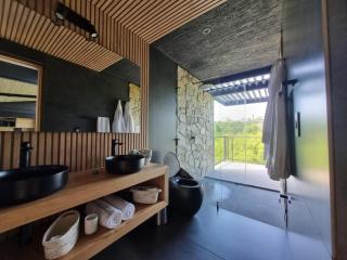 Maranatha. Grotto & Boutique+Hydrotherapy - 5