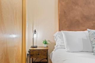 European Village King Suite Retreat: Unwind, Explore, Beach, Work! - 5