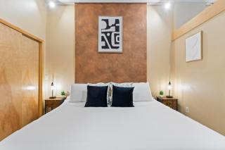European Village King Suite Retreat: Unwind, Explore, Beach, Work! - Palm Coast - 8