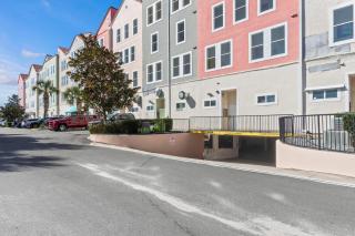 European Village King Suite Retreat: Unwind, Explore, Beach, Work! - Palm Coast - 2