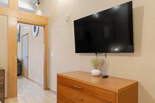 European Village King Suite Retreat: Unwind, Explore, Beach, Work! - Palm Coast - 1