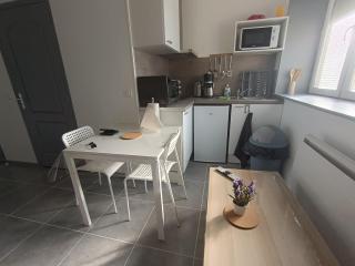 Studio paisible bien situé au rez de chaussée. - Denain - 4