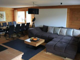 Modern Holiday Home with Mountain View - Bezau - 2