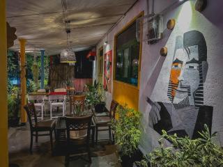 Mad monkey hostel and lounge - Ella - 9