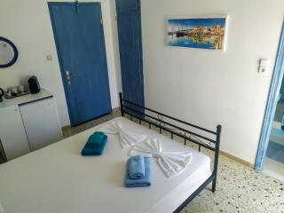 AGORA CENTER Building - Room 20 - Ios Chora - 5