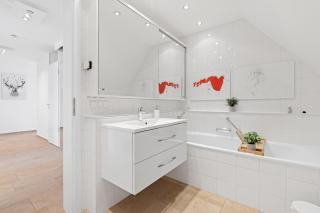 HELLOFLATS - Luxus-Penthouse - Balkon - Parking - Zentrum - Therme - Nähe Flughafen MUC - Erding - 1