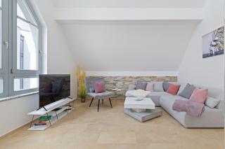 HELLOFLATS - Luxus-Penthouse - Balkon - Parking - Zentrum - Therme - Nähe Flughafen MUC - 1