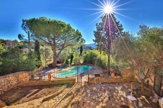 Bastide Provencale dans les vignes - Le Castellet - 9