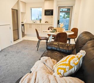 Waterloo Located New Modern Style - Lower Hutt - 8
