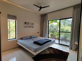 The Marigold Villa - 4