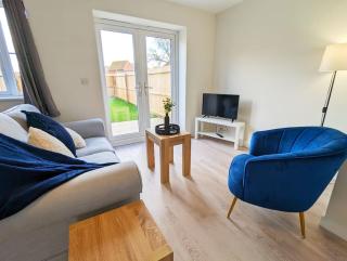 3-Bed, Sleeps 6, 3 Bath, Parking, WiFi - Watton - 2