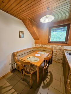 Apartment for 3, balcony, nature, close to Bled - Bohinjska Bela - 4