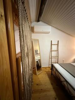 Maria’ s apartment - 1