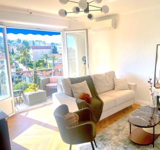 3 pièces ensoleillées vue jardin au 6ème étage, 12 min centre Cannes - Le Cannet - 2