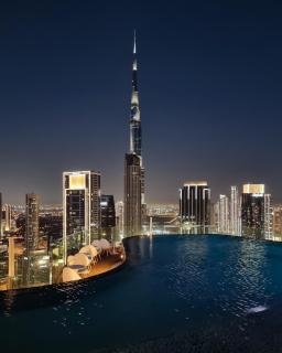 64th Floor Rooftop Pool Offering Burj Khalifa View, 2BR Apartment in Paramount Hotel Midtown - 0