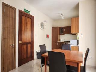 Sea views apartment-wifi-sleep 5 - Marsaskala - 8