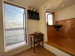 Casey's Lake View House Boat - 3
