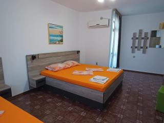 Coral Family Hotel - Chernomorets - 8