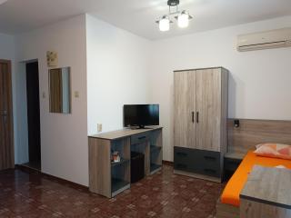 Coral Family Hotel - Chernomorets - 1