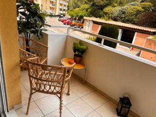 Mondello Hotellerie&Consultant : Appartement de standing 47m2 avec piscine Cannes - 2