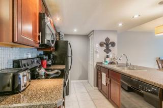 HARRY POTTER LIVES HERE! Unforgettable Home, Pool, Sleeps 8, Near Dis, LOW Rates! - Kissimmee - 3