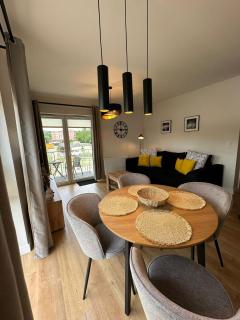 APARTAMENTY DELUXE z dwoma sypialniami, balkonem, parkingiem, blisko centrum - Kudowa-Zdrój - 0
