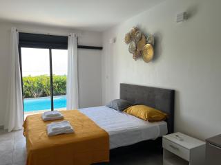 Villa moderne avec piscine, proche commerces et plage - 4