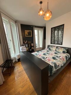 Modern cozy flat in the Marais Parking - París - 2