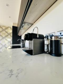 Central Modern Flat - York - 3