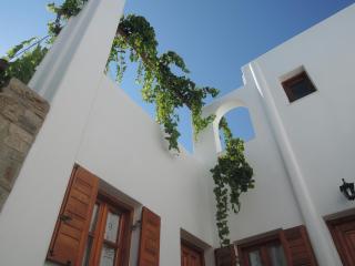 Mitsi Studios - Naousa - 8