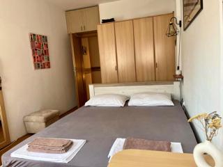 Bohemian Quarter / City Park, free parking - Escópia - 4