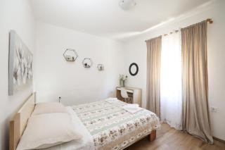 Apartment Ante with Jacuzzi & Seaview - 4